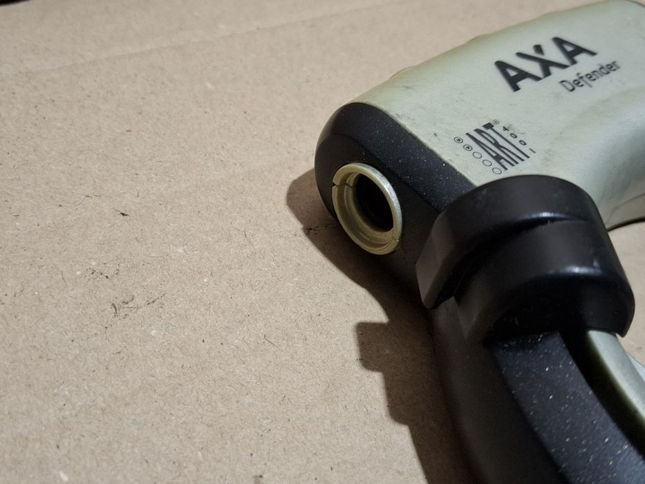 Zapięcie AXA Defender Blokada Koła Rowerowego Podkowa Gazelle itp.