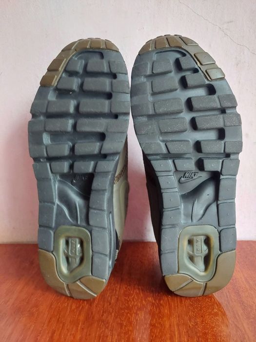 Кроссовки Nike air max zero premium оригінал 

Розмір по бірці:
Us 8