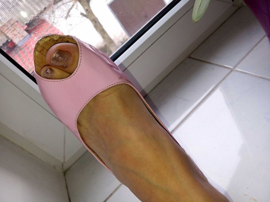 różowe czółenka na obcasie