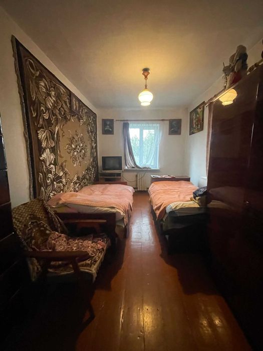 Цегляний будинок в с. Сілець, 7 км від Шептицького