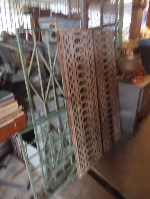 Vendo esta garde de ferro muita bonita bom estado
