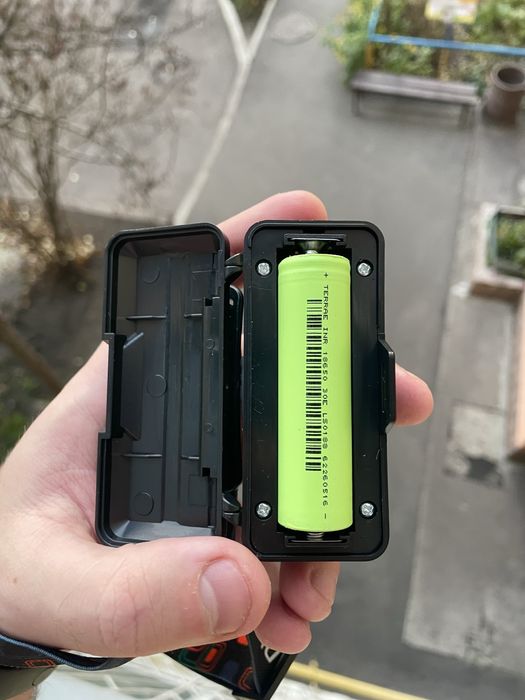 ДОВГОВІЧНИЙ, Налобний ліхтар із змінним акумулятором 18650 на 3000 mAh