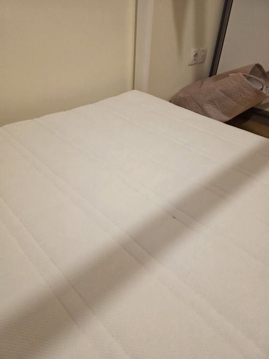 Cama de criança com colchão