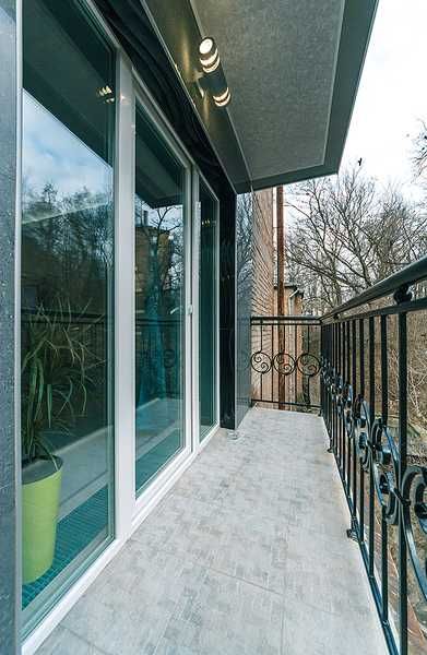 Подобово. 2к квартира . Кловський Узвіз. Метро Кловська. Джакузі