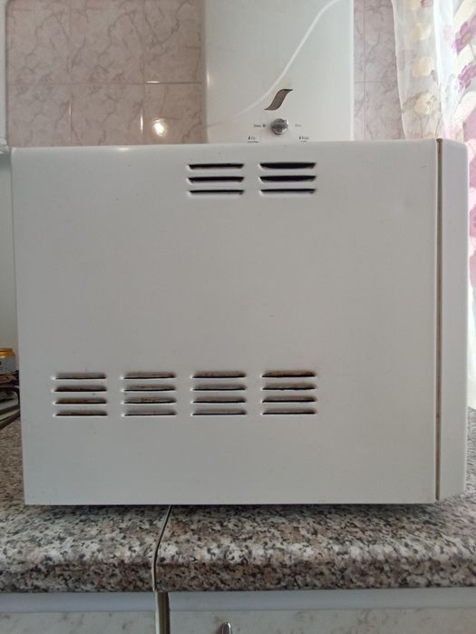 Продам микроволновку Самсунг.