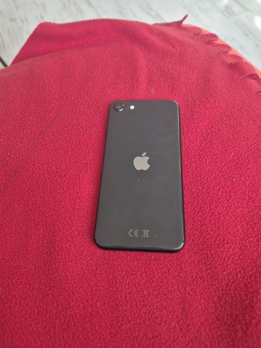 Iphone se 2020 idealny