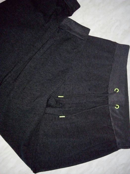 НОВЫЕ! Женские спортивные штаны-брюки ,темно-серый цвет 52-54-56 раз.