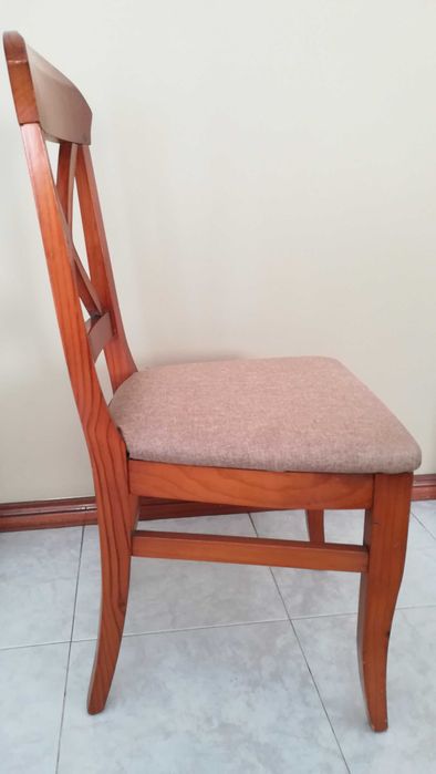 Cadeira em Cerejeira.