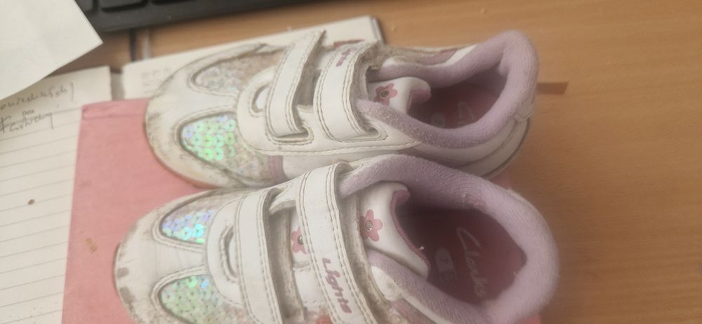 Clarks świecące adidaski rozmiar 7