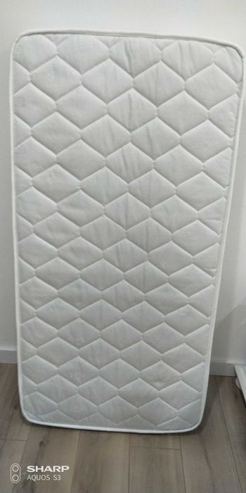 Colchão de berço/cama de bébé com resguardo
