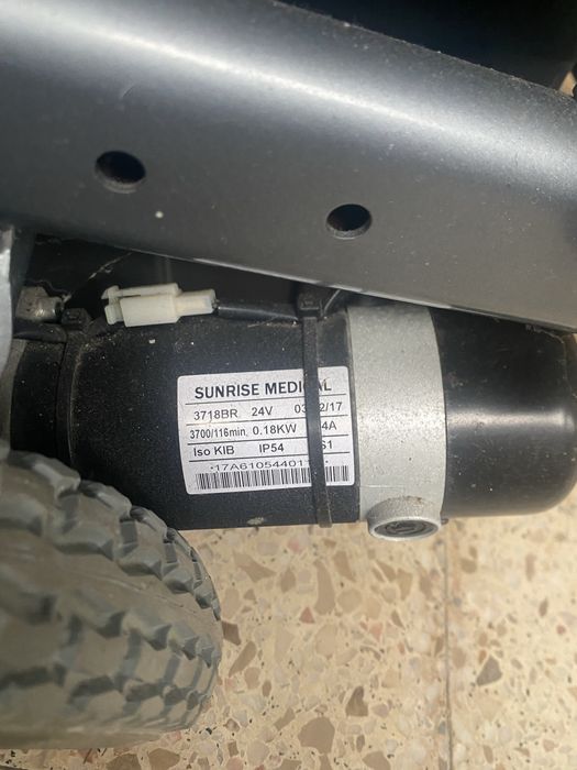 Cadeira de rodas eletrica  QUICKIE