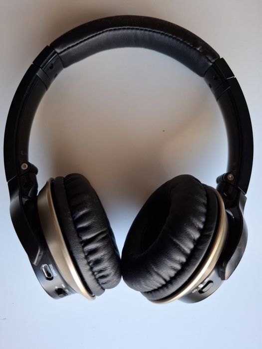 Audiothecnica ATH-AR3BT headphones
