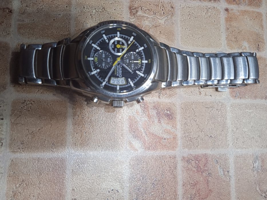 Часы Casio хронограф