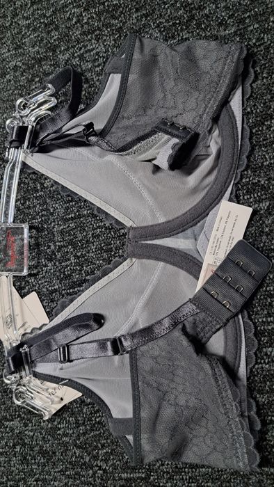 Biustonosz triumph w rozmiarze 70D, minimizer szary