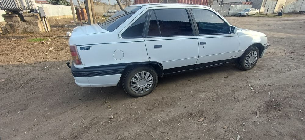 Продам опель кадет