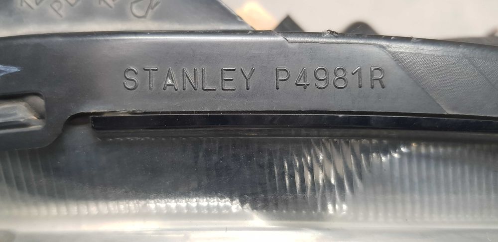 Фара Suzuki Swift 4 2005-2010p. Європа