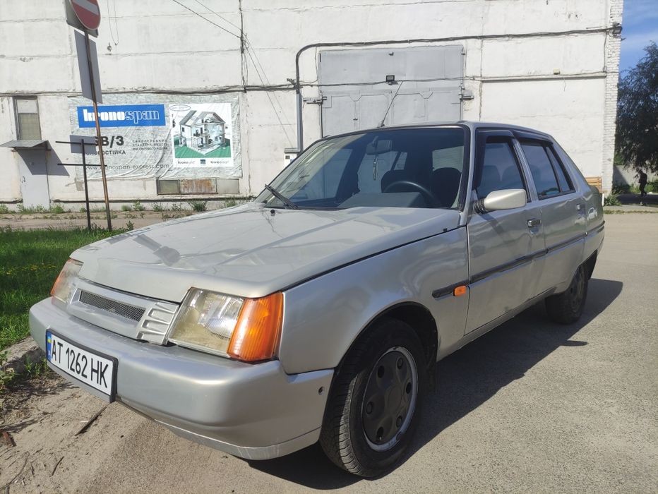 Славута 2009 год 1.3 инжектор люкс