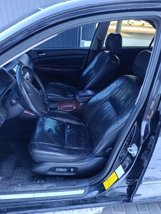 Срочно продам TOYOTA CAMRY 3.0 газ/бензин