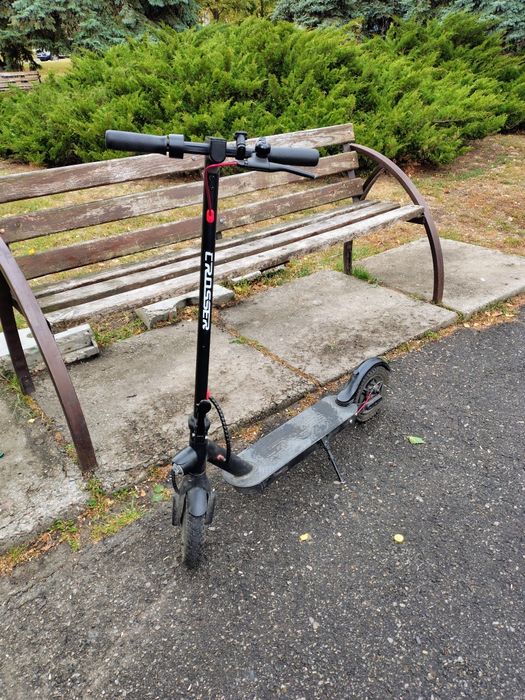 Продам електро самокат Crosser E9