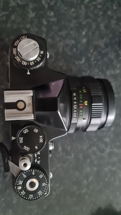 Aparat Zenit 12XP z dodatkowym obiektywem