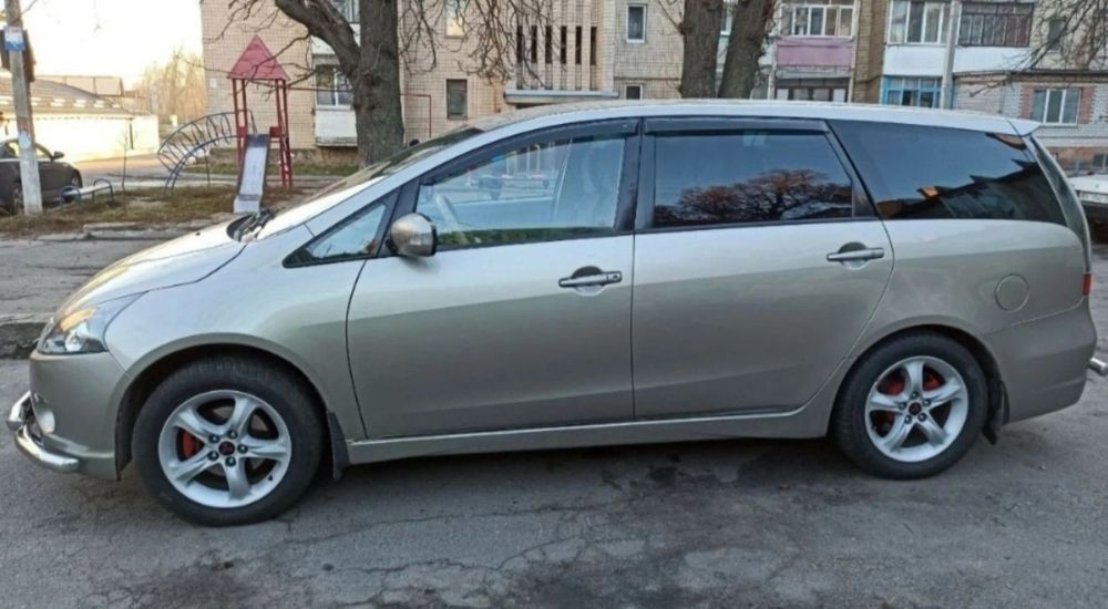 Mitsubishi Grandis 2.0