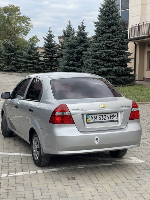 Chevrolet Aveo 1.5 автомат газ/бензин T250