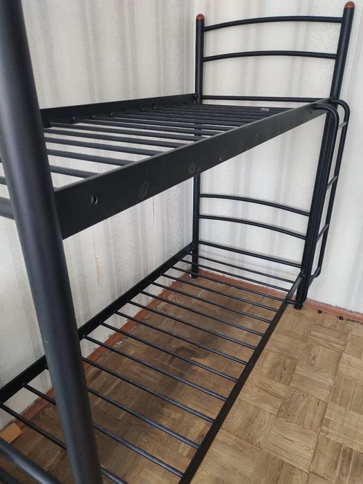двоповерхове ліжко