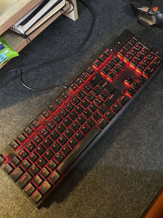 Teclado Corsair K60 RGB PRO PT-QWERTY