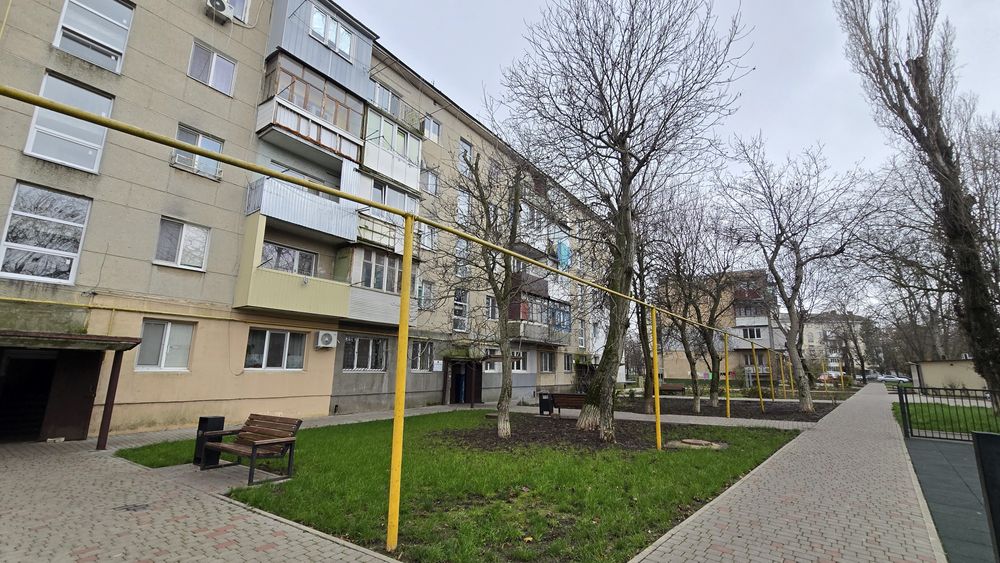 Хлебодарское, Продам квартиру 33 кв. Хрущёвка, 4 этаж, балкон