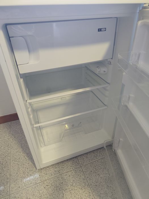 Frigorífico eletrónia branco