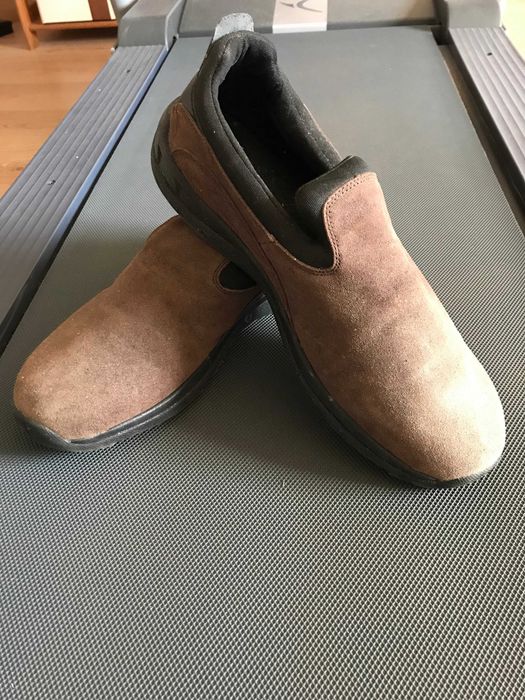 Botas castanhas e pretas para venda!