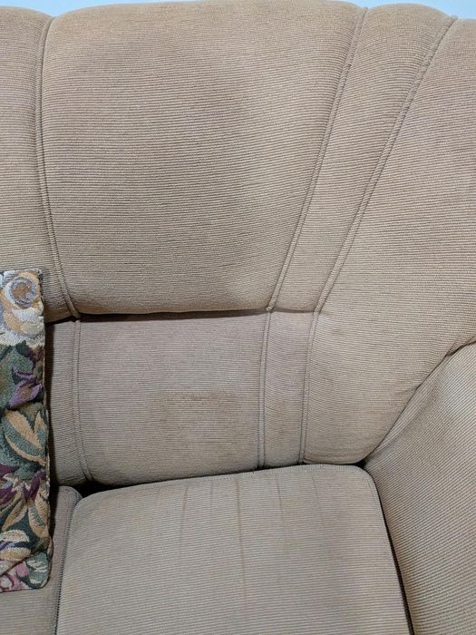 Sofá 3 Lugares em Veludo Canelado Bege (165x100 cm) + Almofadas de Oferta