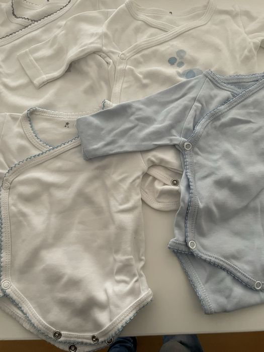 4 bodies bebé tamanho 1