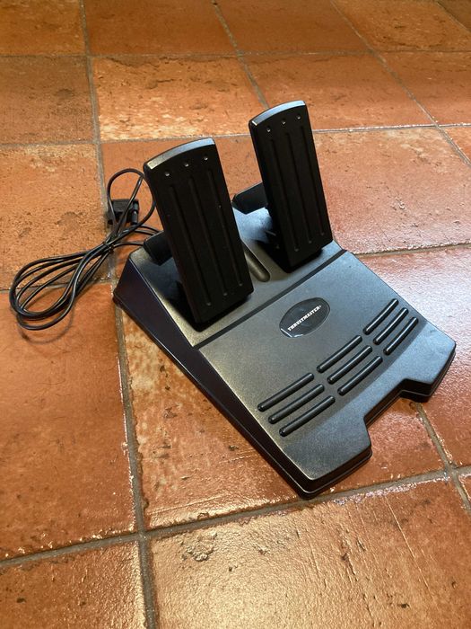 Thrustmaster Ferrari Wheel dreamcast volante e pedais