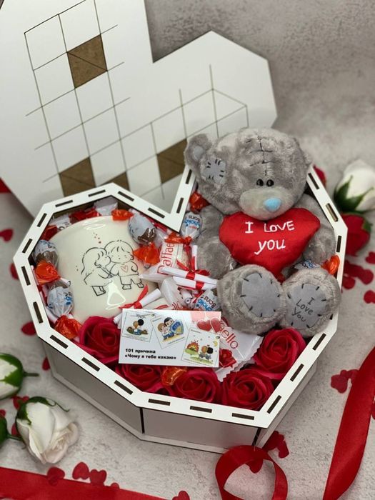 солодкий подарунок дівчині