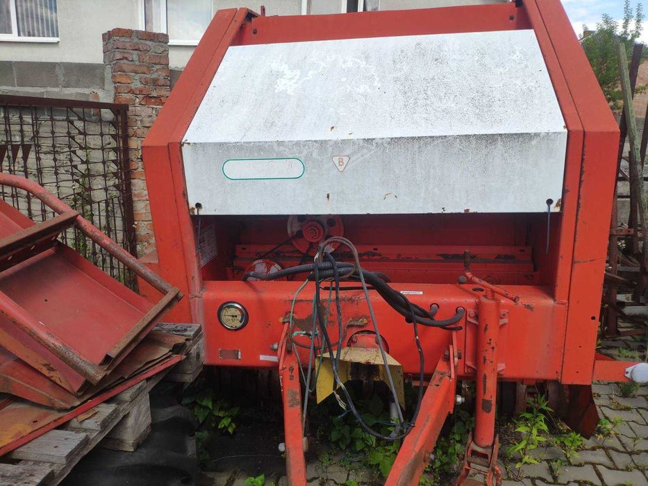 Прес підбирач тюкопрес тюковщик рулонний Sipma