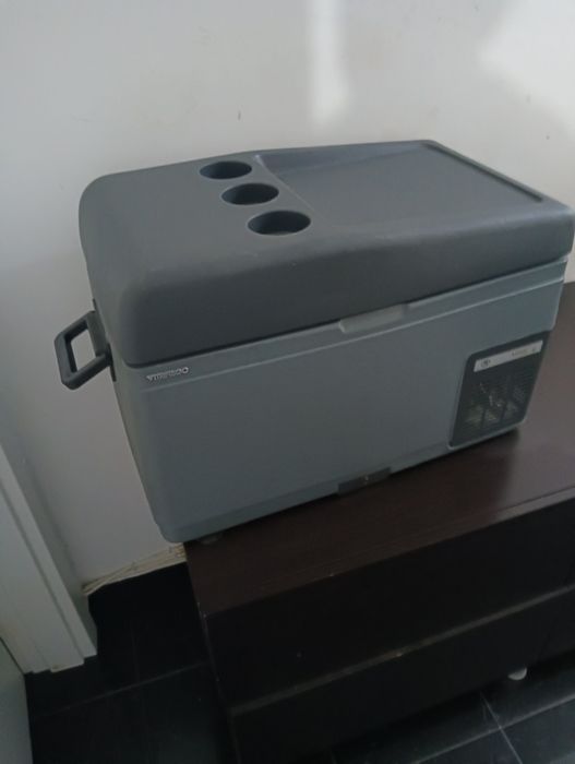 Frigorífico 24 v para camião com 5 meses de uso