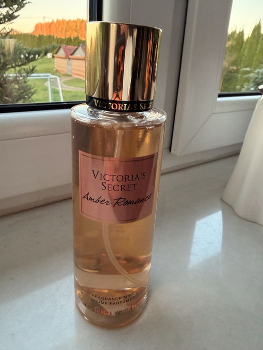 Victoria’s Secret Amber Romance – mgiełka zapachowa 250 ml