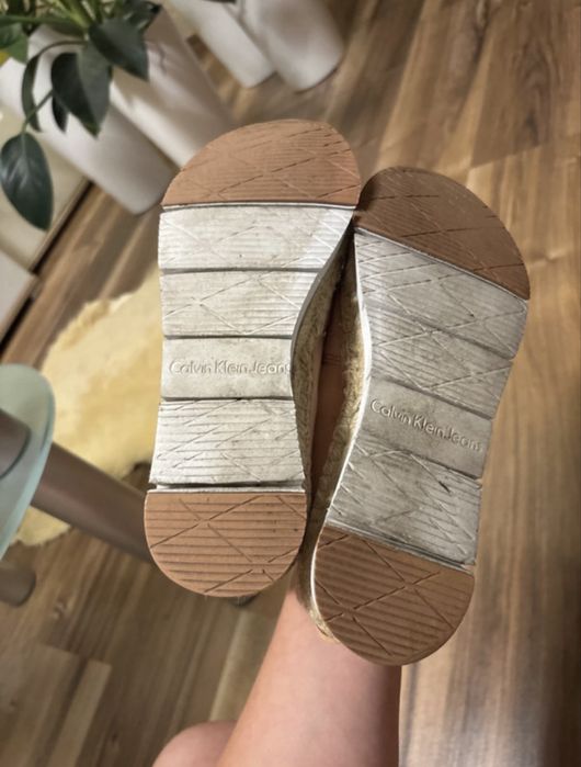 Espadyle calvin klein