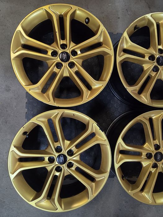 Felgi Aluminiowe 5x108 8Jx19 ET55 Ford Focus ST