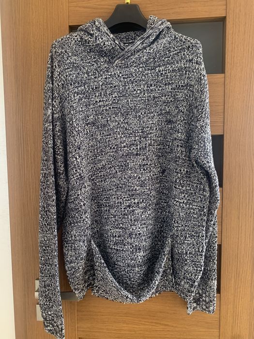 Męski sweter z kapturem L