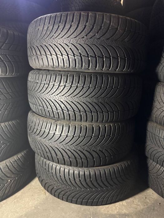 Nexen 205/55/16 комплект зимних шин