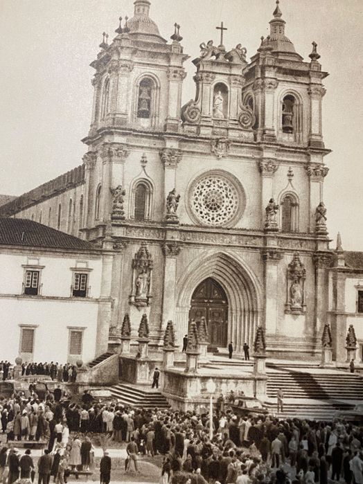 8 posters A4, antigos, da visita Rainha Isabel a Portugal. 1957