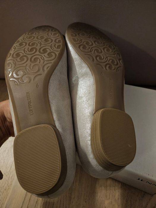 Нові туфлі ara clarks