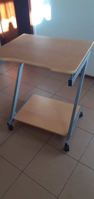 Mesa para televisão