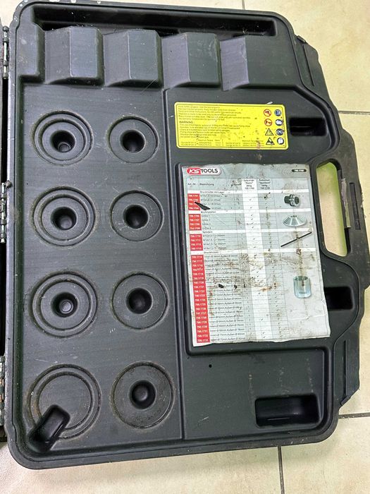 Zestaw tulei wciskających i wypychających 36 CZ. KS TOOLS