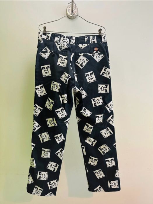 Calças Dickies & Obey collab