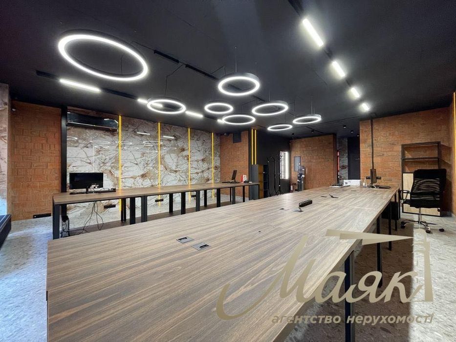 Аренда офиса Французский квартал 2 ул. Маккейна Предславинская Печерск