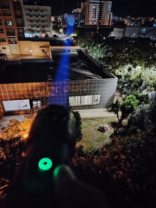 X-balog BL-G32Y TG : Lanterna compacta, leve e potente