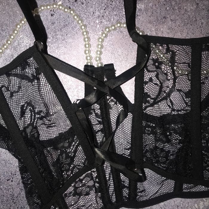 корсет з перлинами